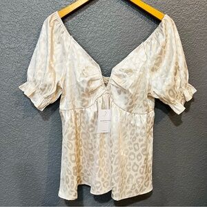 Leopard Jacquard Cream Puff-Sleeve Blouse